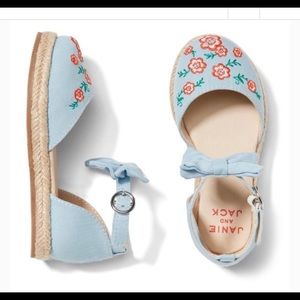 Embroidered espadrille